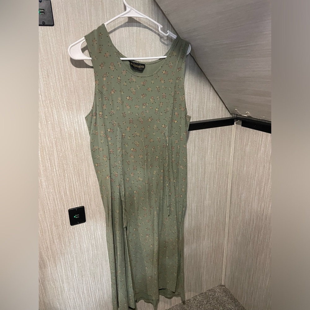 green floral midi dress